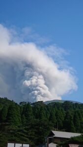 霧島ヒストリー：霧島山　  新燃岳　７年ぶり水蒸気噴火から６/２２で１年